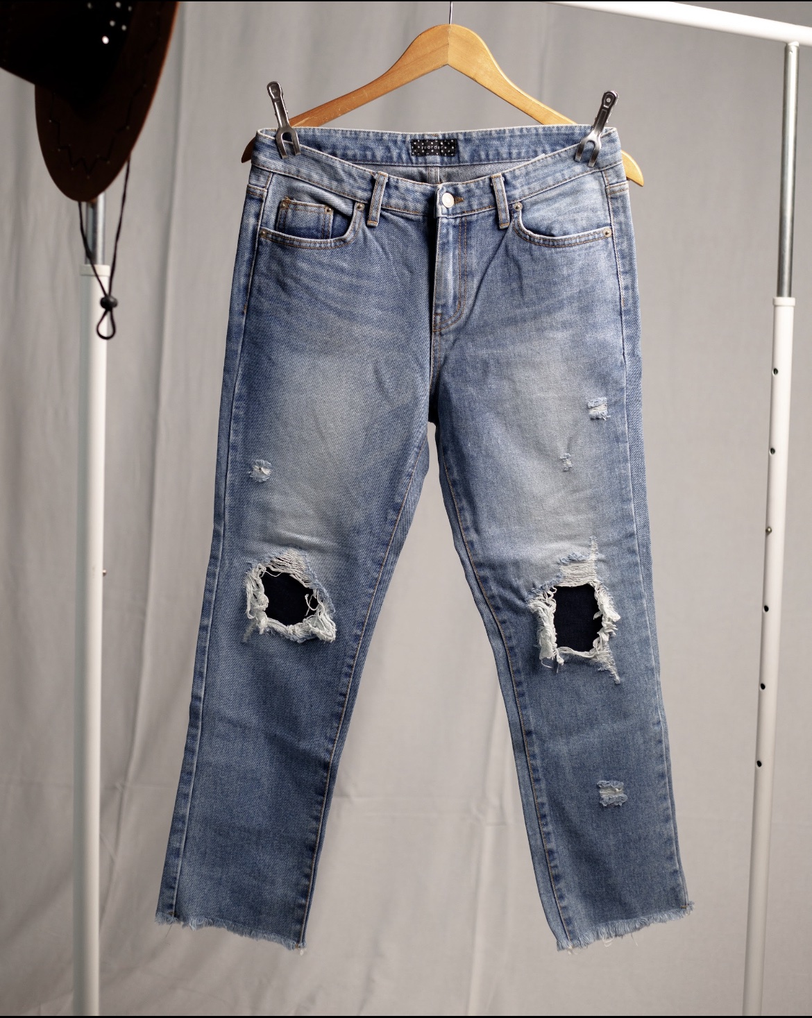 Buy Men Funky Patch Denim Jeans VWholesale Rs. 499 In India.